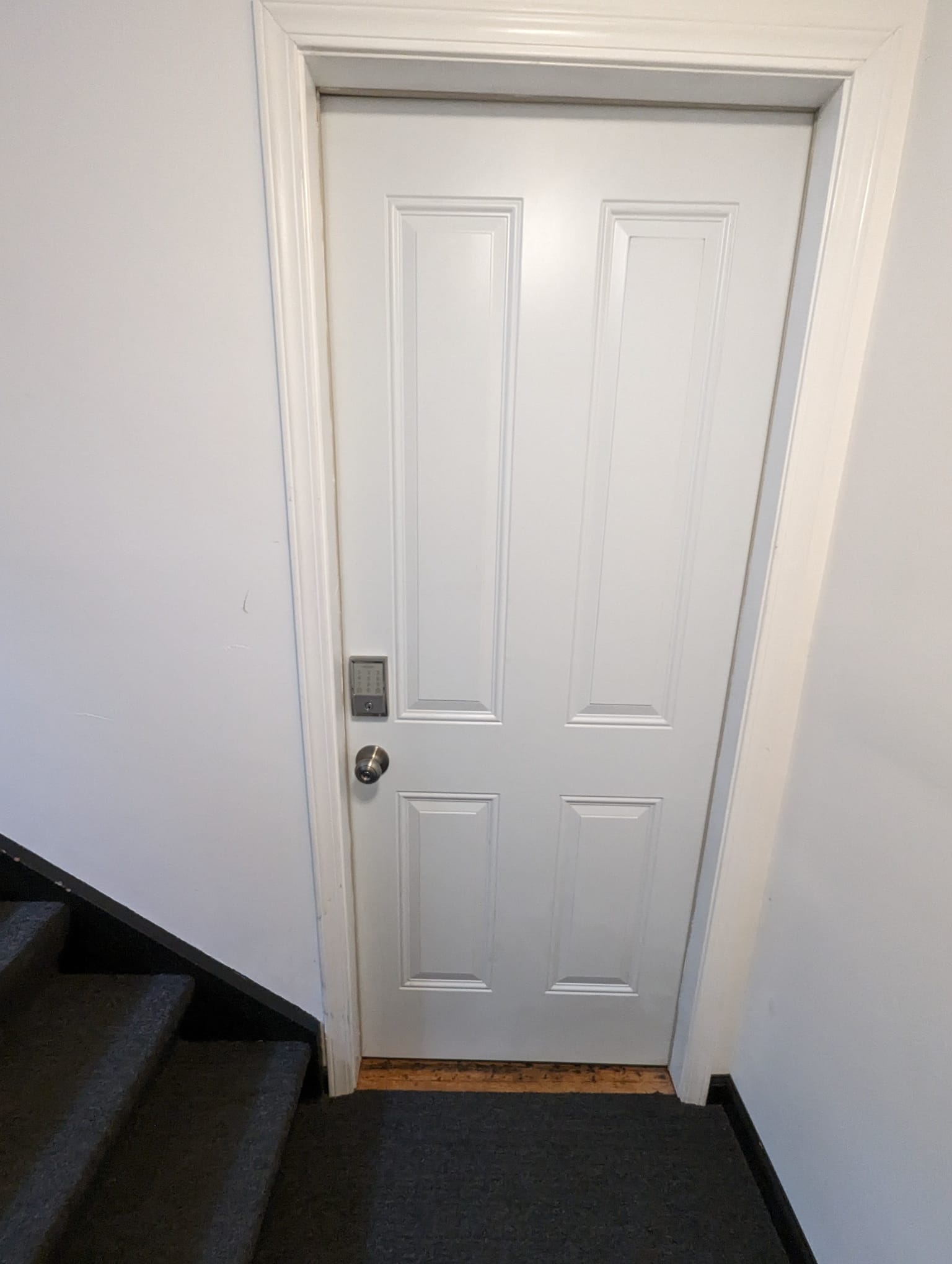 Designer New Unit Near Hospitals/University - Photo 12