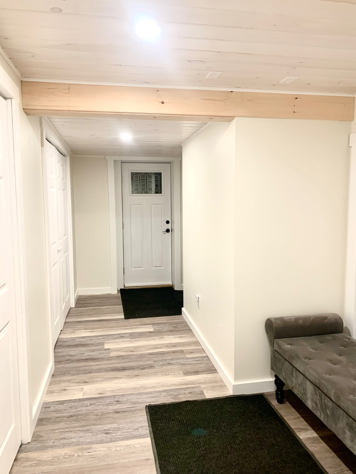 Private entry full apartment - Photo 5