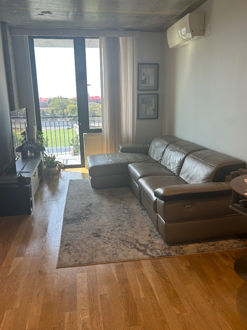 Modern 1-Bedroom with View - Photo 5