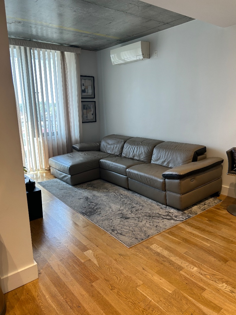 Modern 1-Bedroom with View - Photo 8