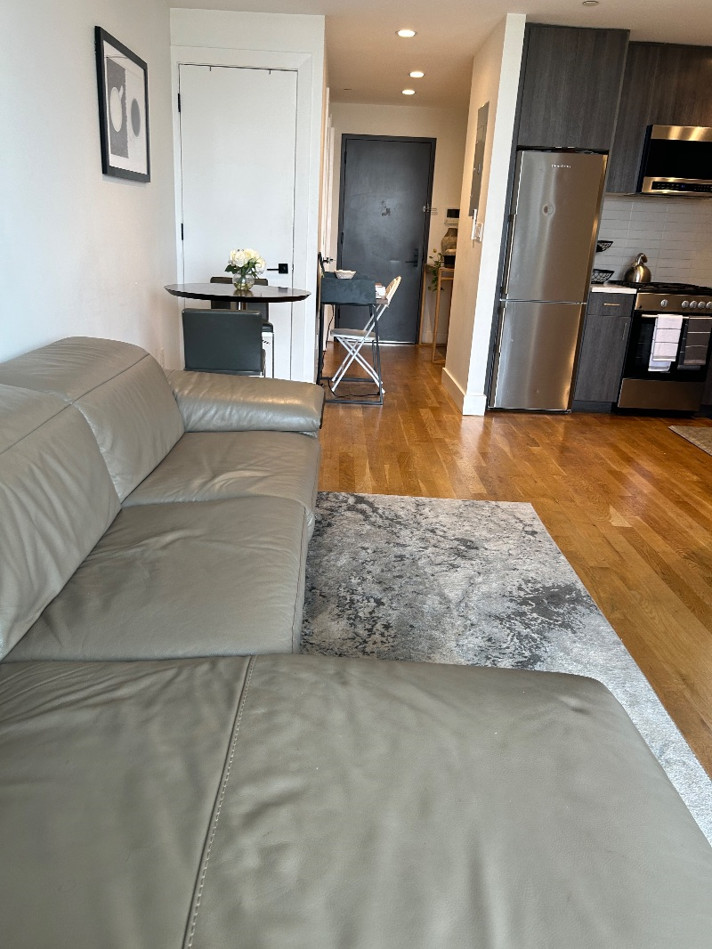 Modern 1-Bedroom with View - Photo 12