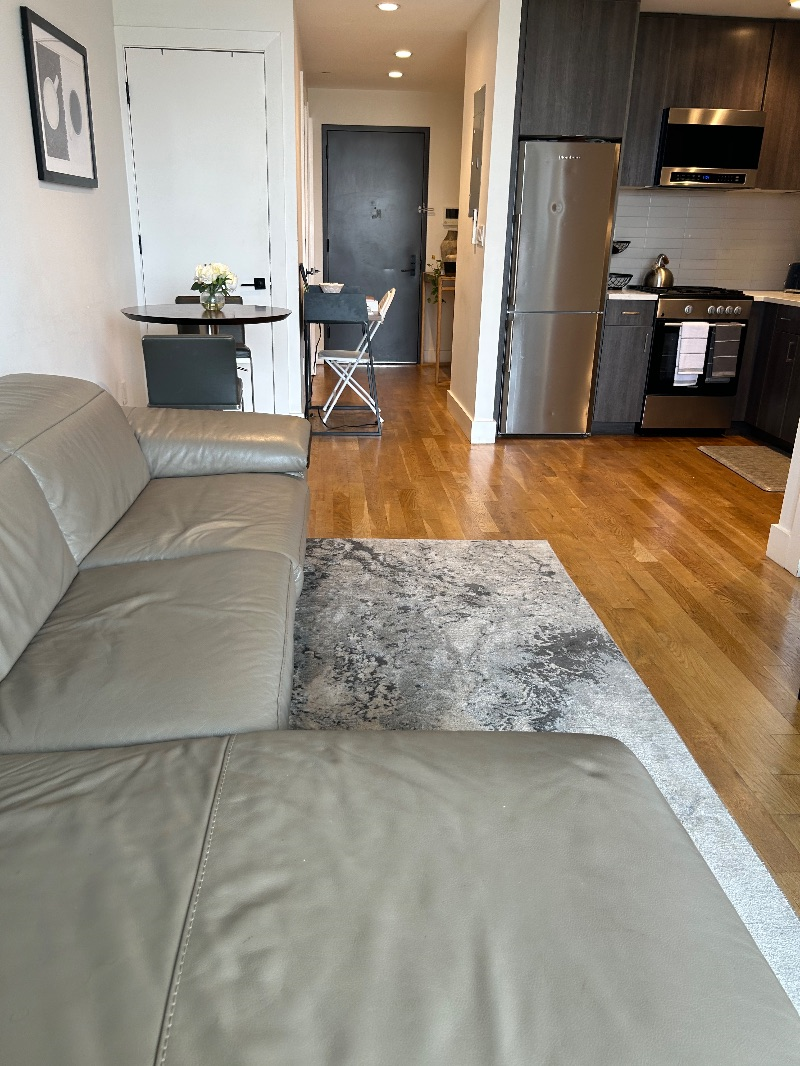Modern 1-Bedroom with View - Photo 11