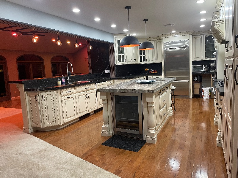 Big newly renovated house with rooms for rent in quiet safe area - Photo 10