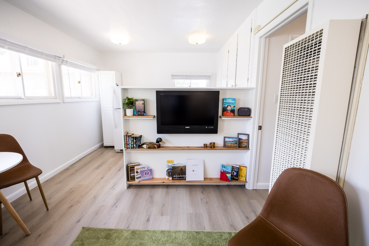 Tons of space - Cute 1920s Home! - Photo 12