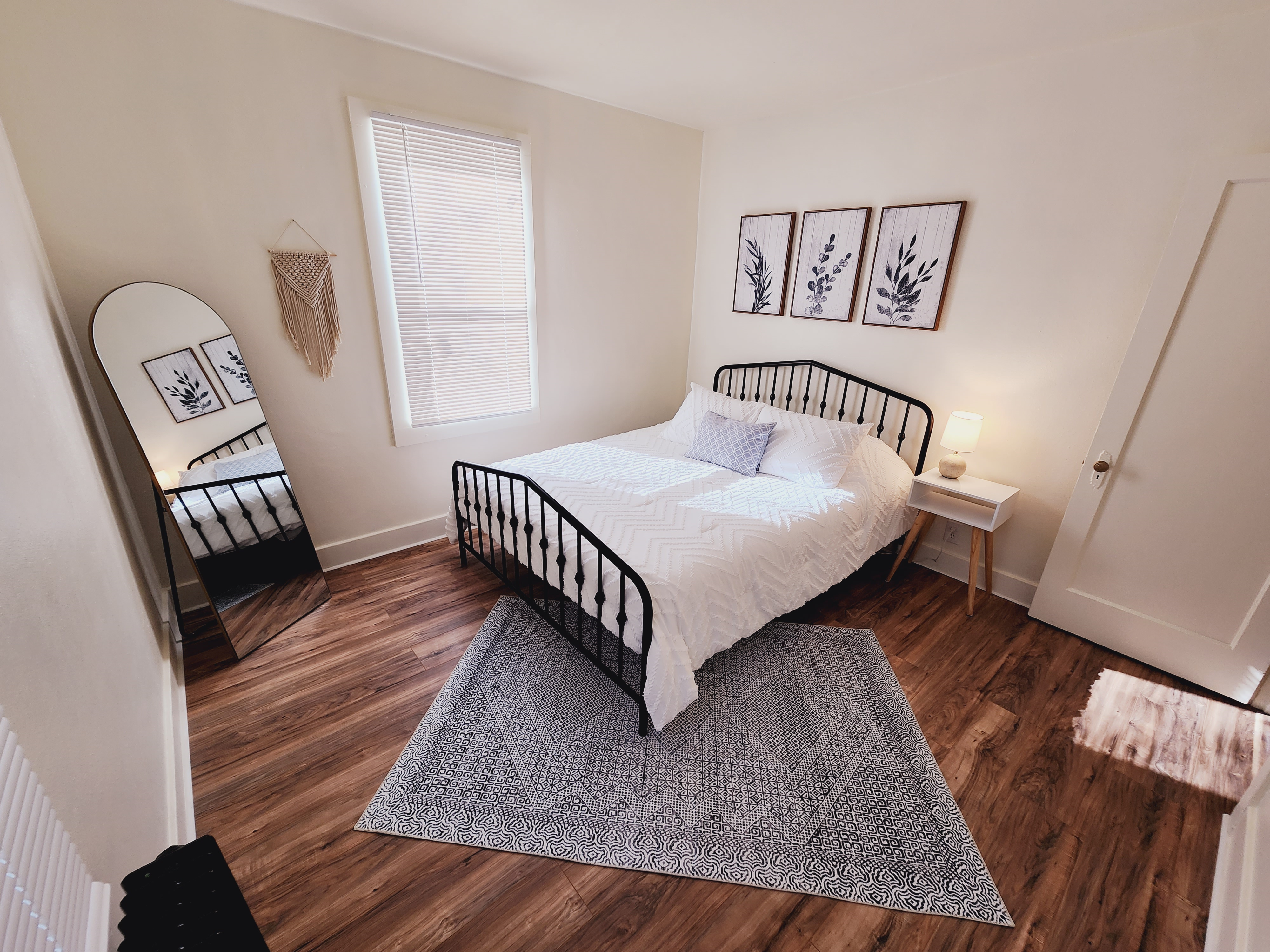 Quaint Space on Dewar - Photo 2
