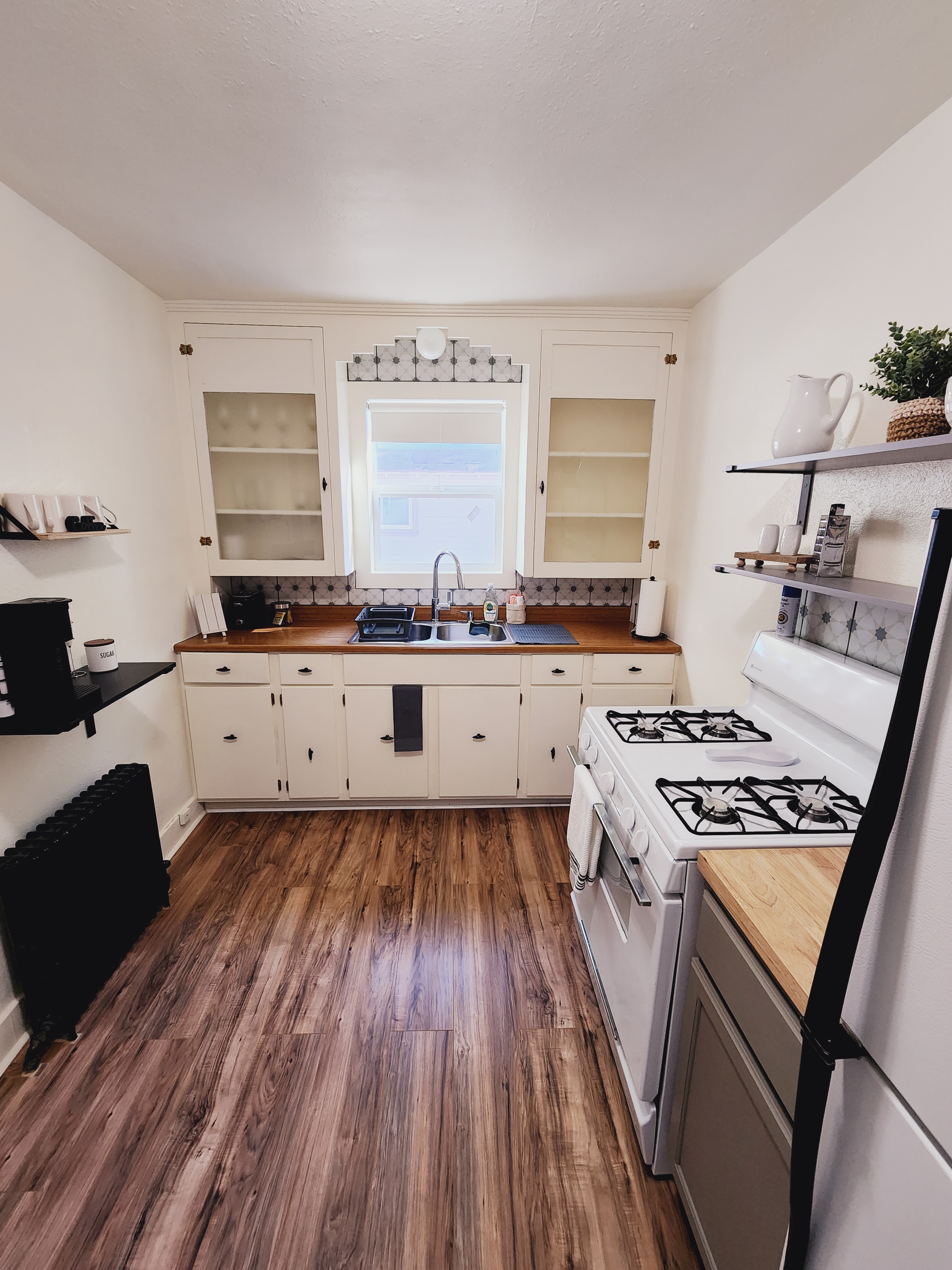 Quaint Space on Dewar - Photo 5