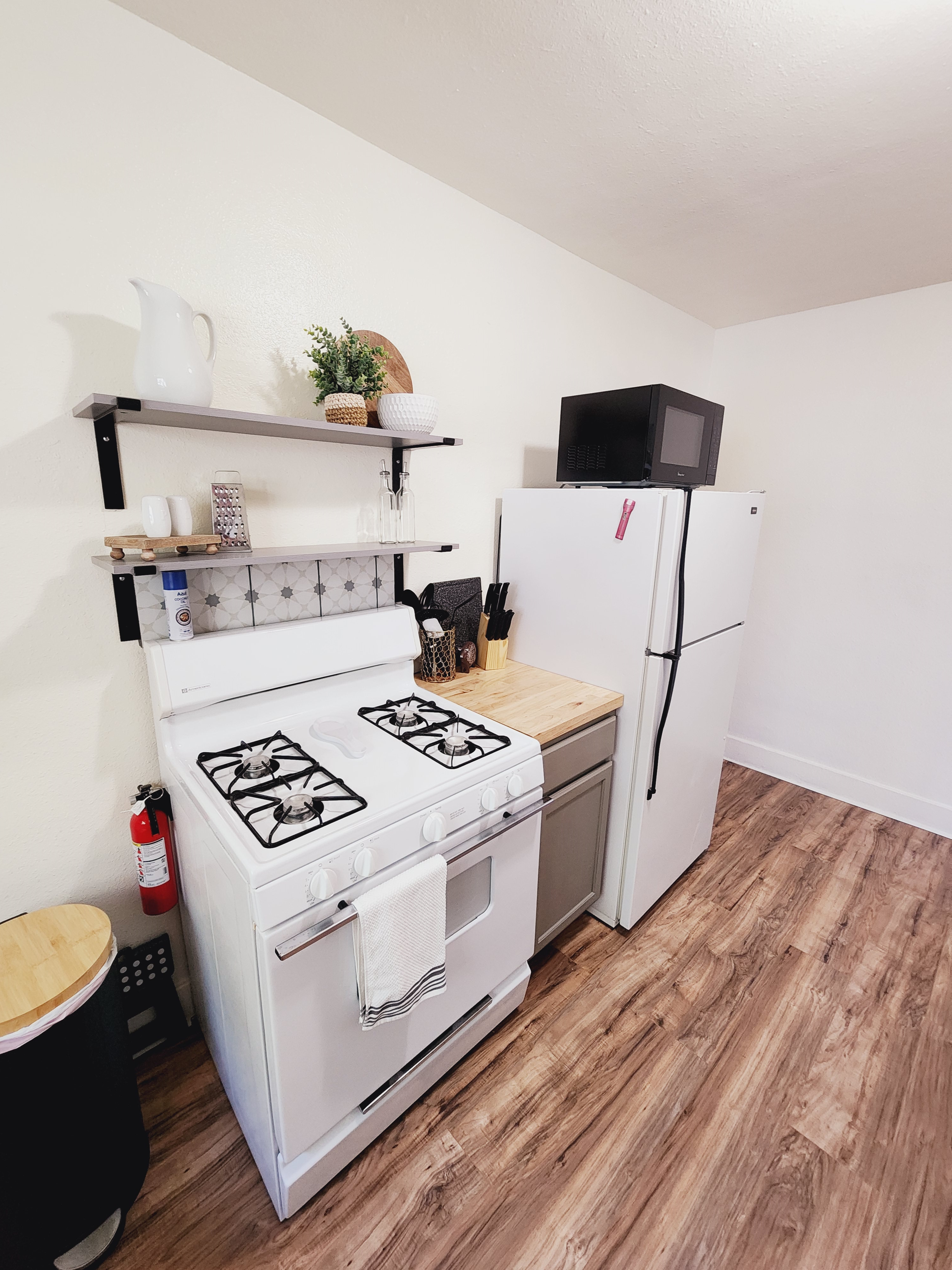 Quaint Space on Dewar - Photo 7