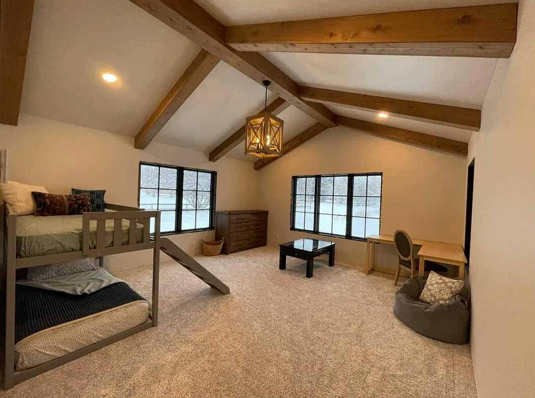 Riverfront craftsman home - Photo 11