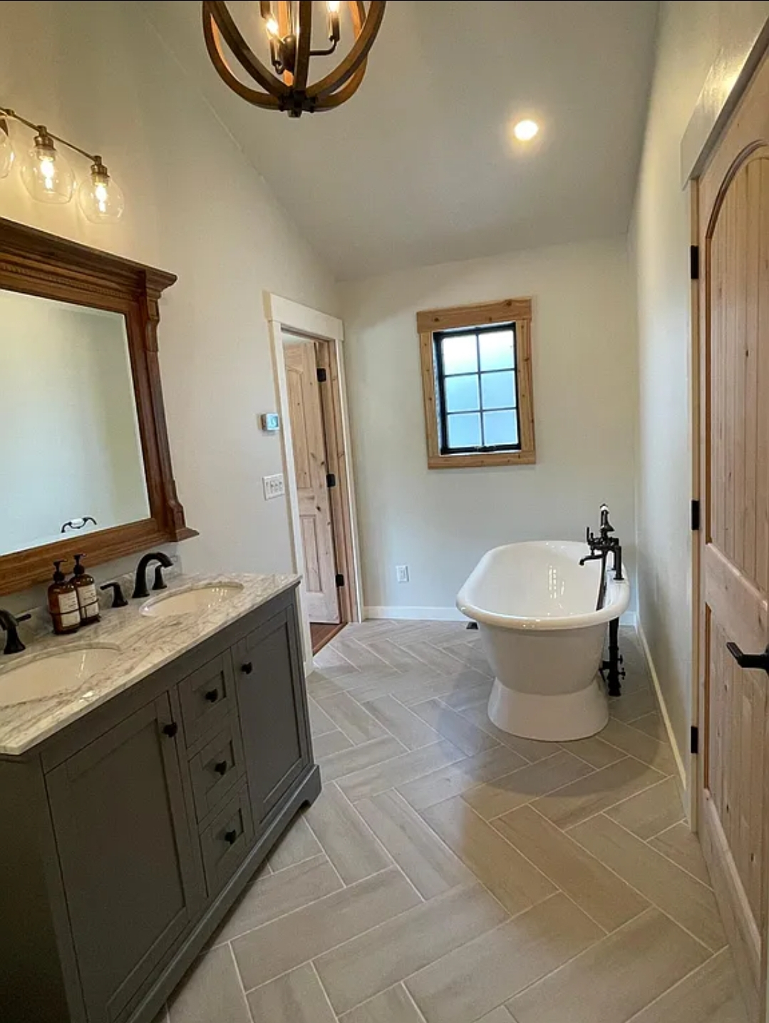 Riverfront craftsman home - Photo 10