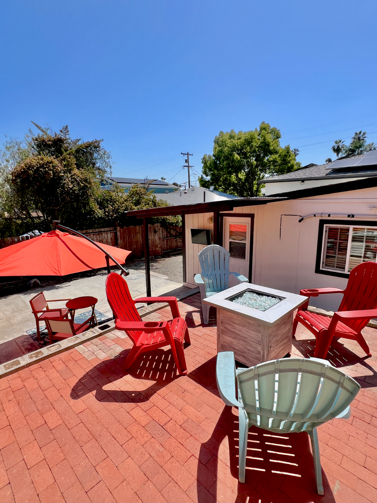 Studio & Private 2-Tiered Patio w/ Fence