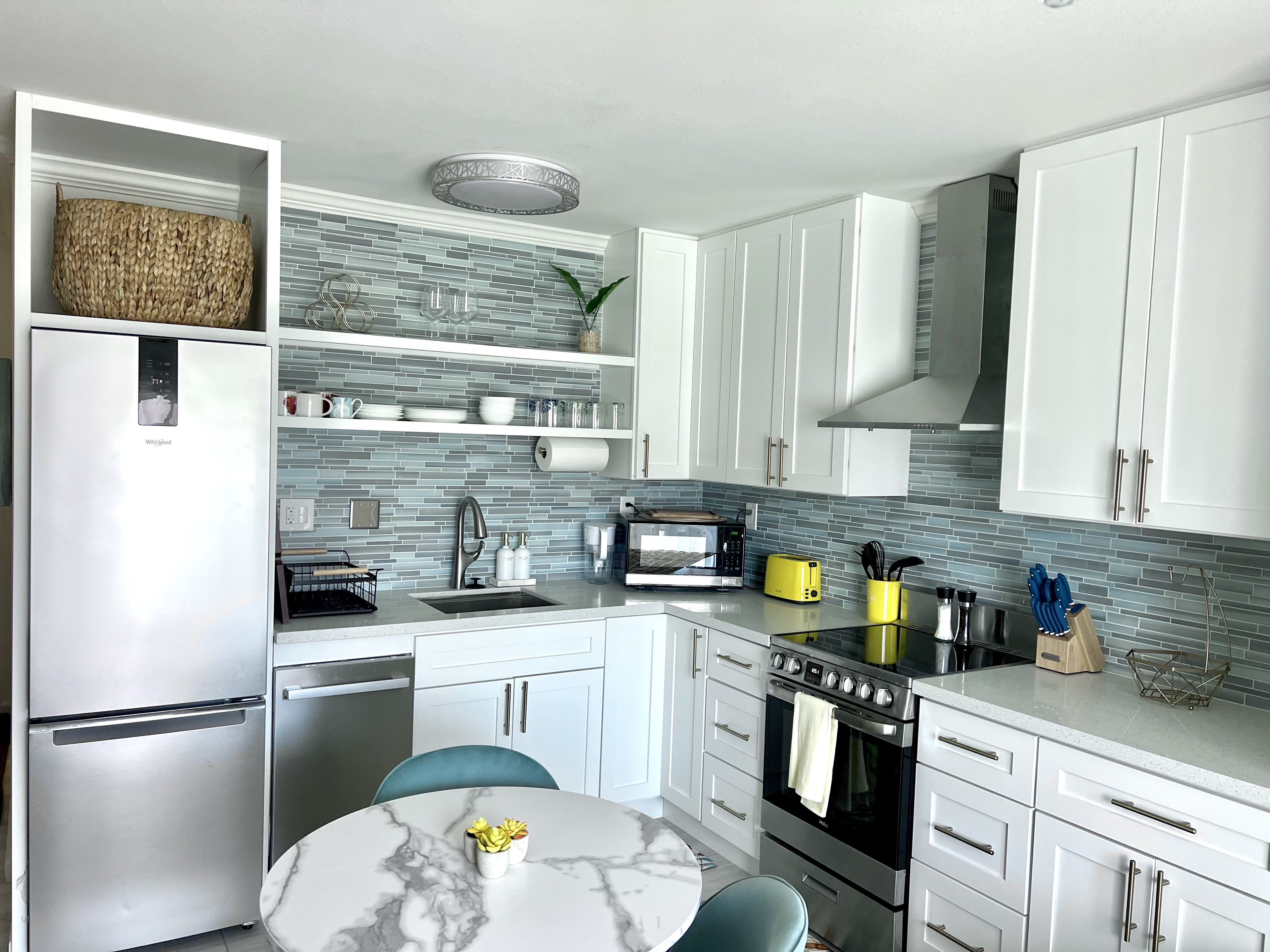 Steps from the ocean Newly remodeled, upgraded, resort like studio - Photo 4
