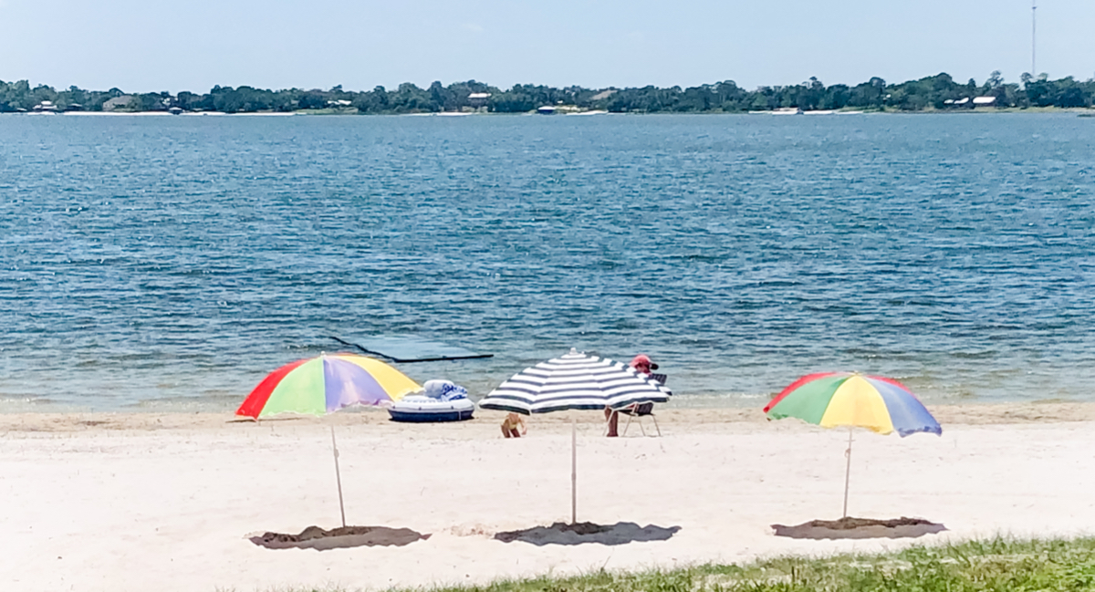 Furnished, lakefront, (2/1), The Cottage Apt 5