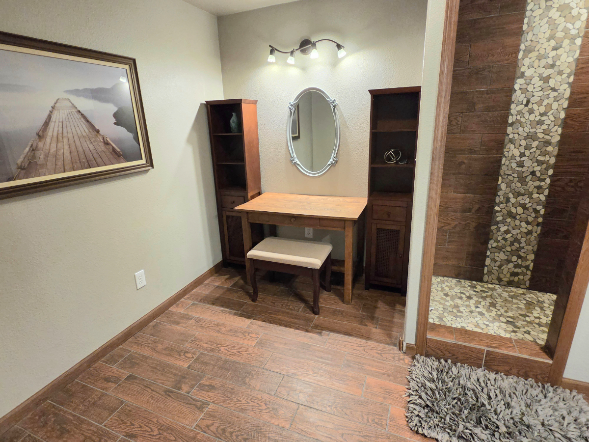 Large 4 BR Home - Great for Crew stays - Photo 9