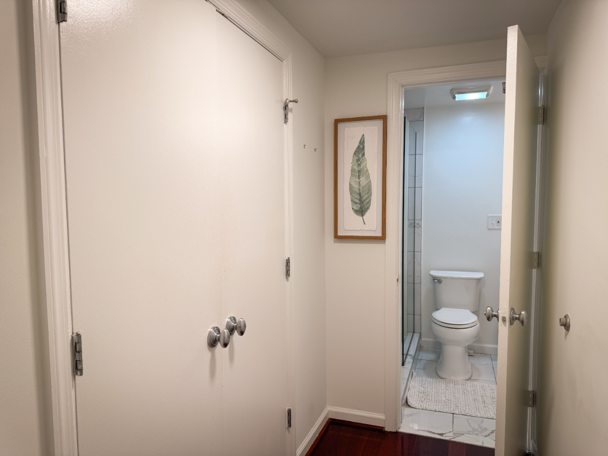 NEW - Luxury Studio - 14th St - Walk Score 94 - All Utilities & Parking Included - Photo 9