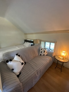 Brooklyn Brownstone Studio near Public Transit and Hospitals - Photo 8