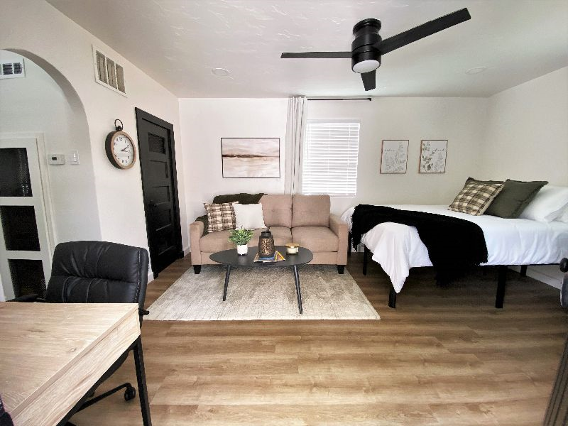 Remodeled Private Studio Home, Near Downtown