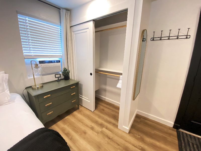 Remodeled Private Studio Home, Near Downtown - Photo 6