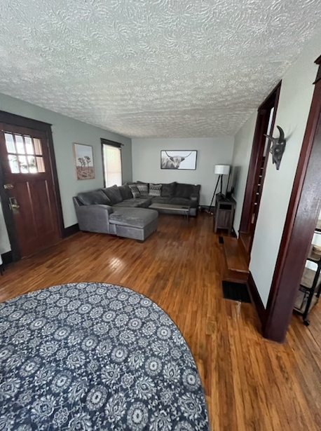 Furnished 2 Bed/1 Bath Home - Photo 6