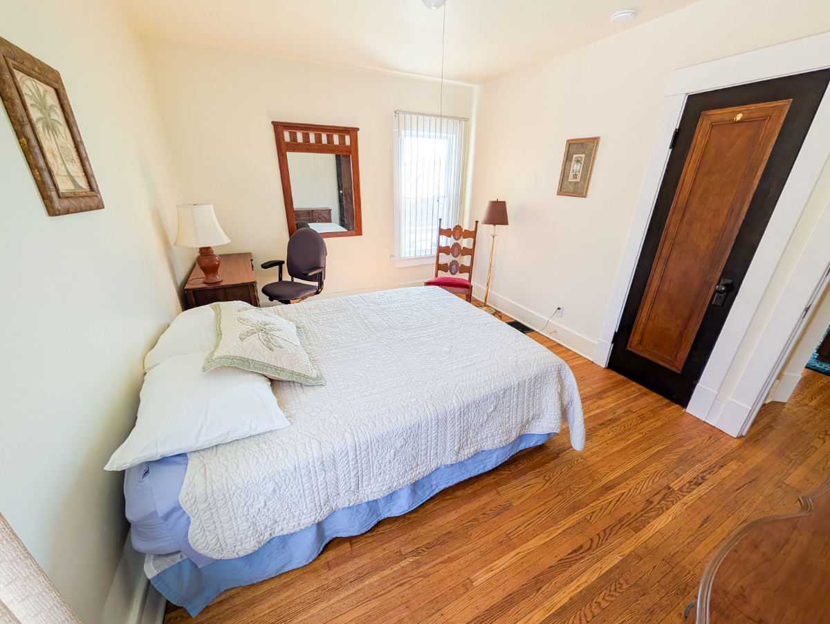 Conveniently located lower spacious 3 bed, 2 full bath - Photo 5