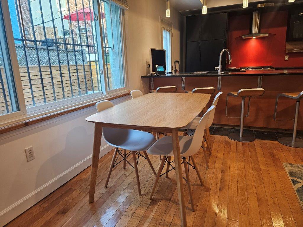 Home on Capitol Hill - Photo 6