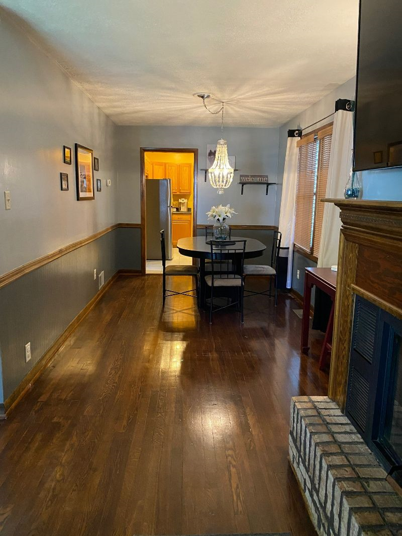 Cozy, updated house in desirable residential area! - Photo 6