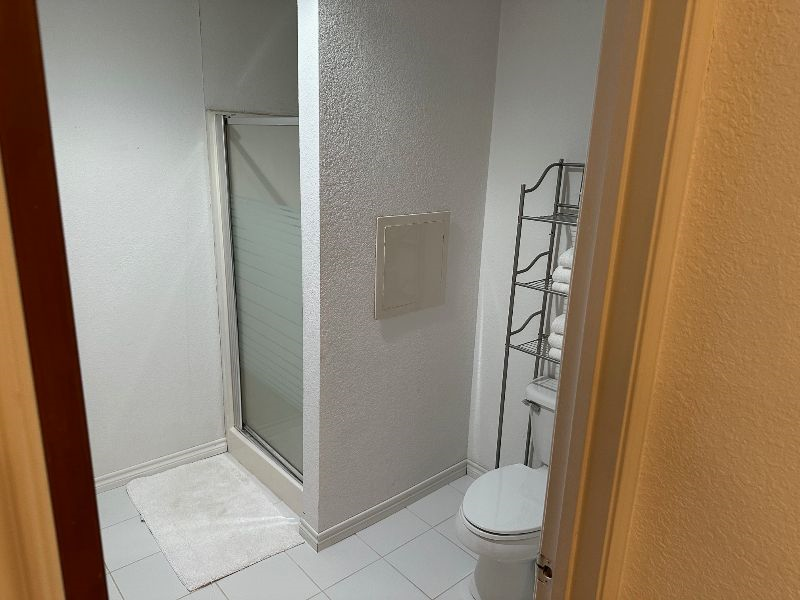 Upscale 3 Bed 2 Bath Corporate Townhome Furnished Rental - Photo 6