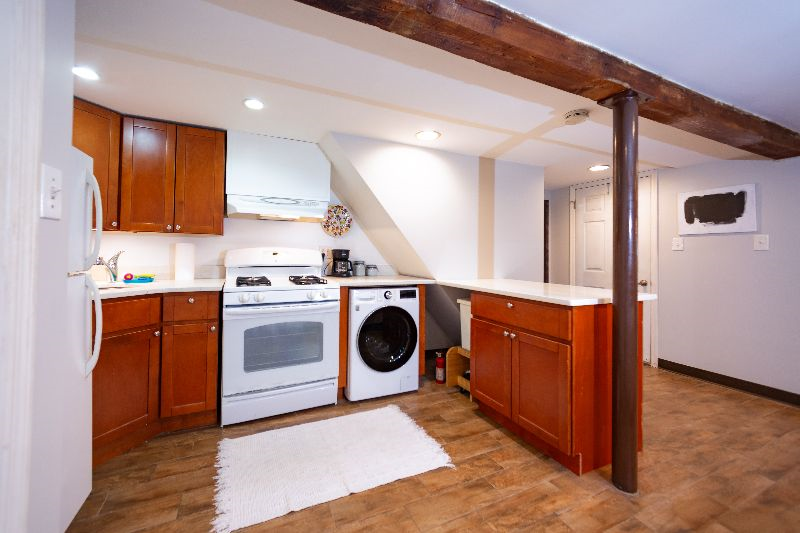 Quiet Apartment Off the Park - Photo 1