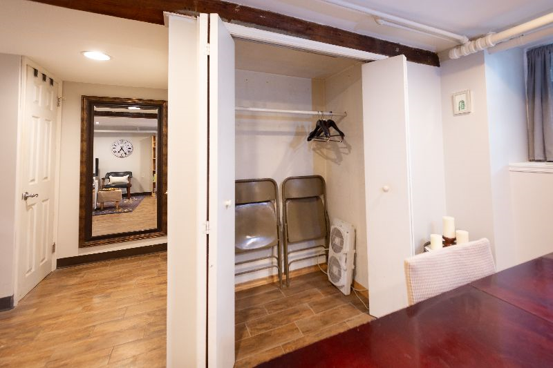 Quiet Apartment Off the Park - Photo 8