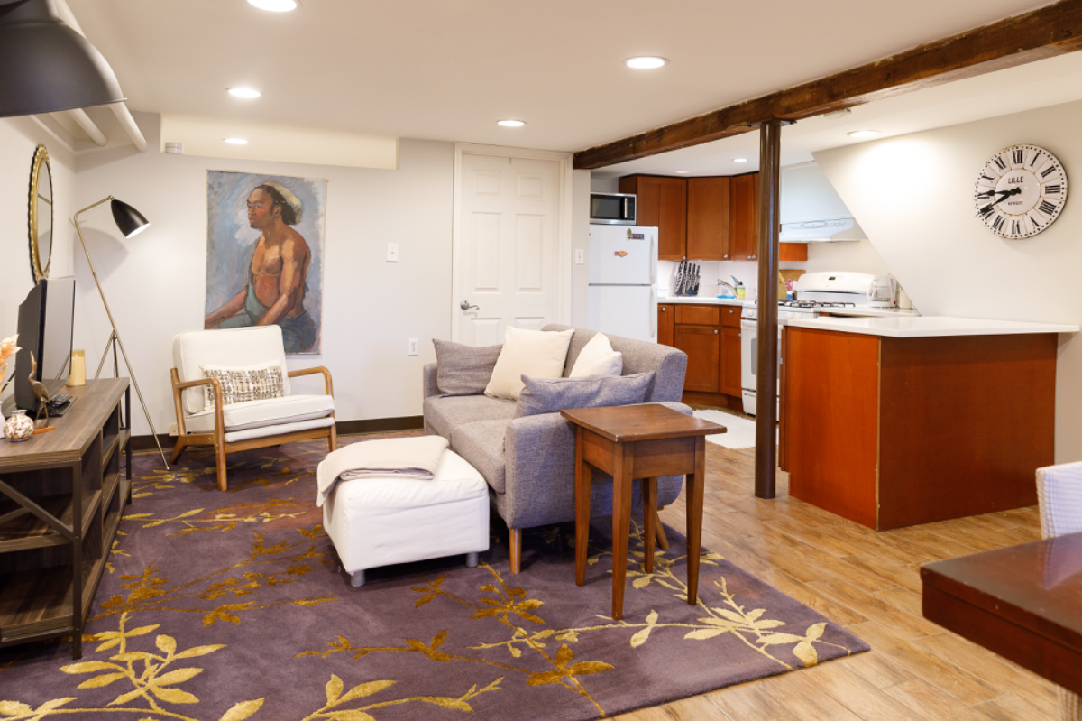 Quiet Apartment Off the Park - Photo 5