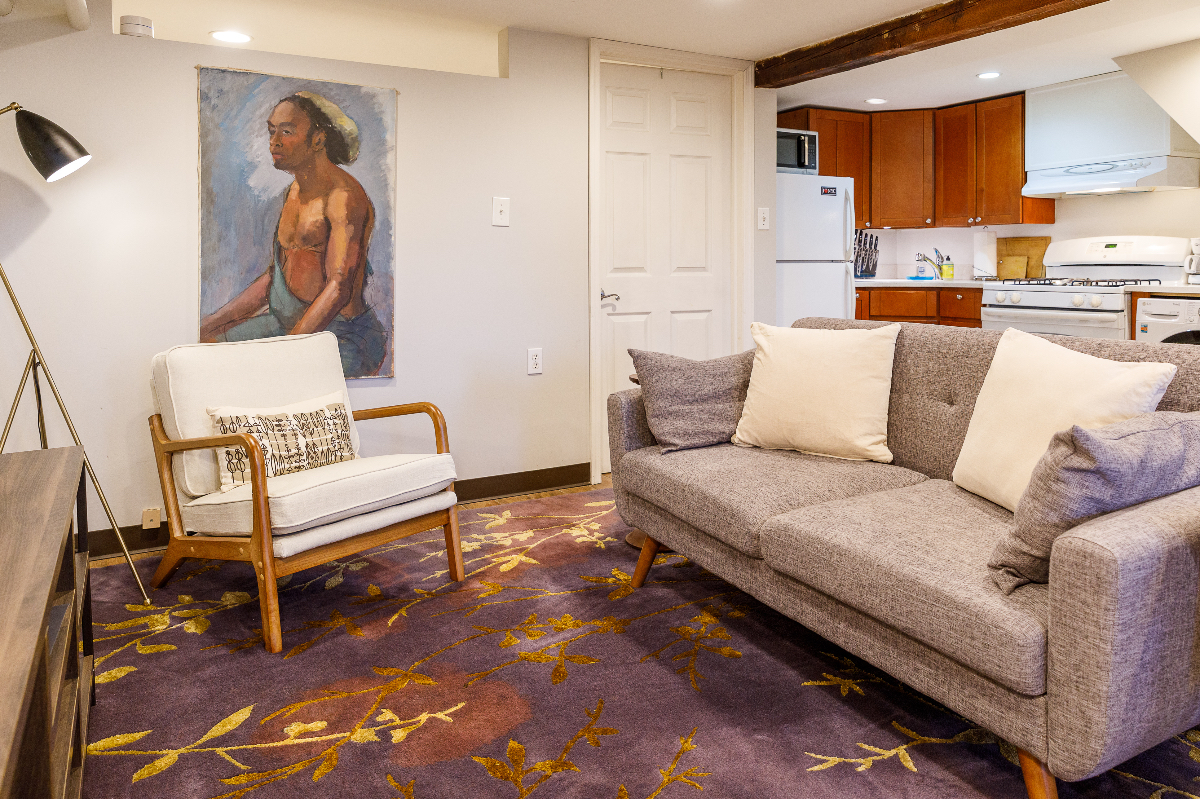 Quiet Apartment Off the Park - Photo 3