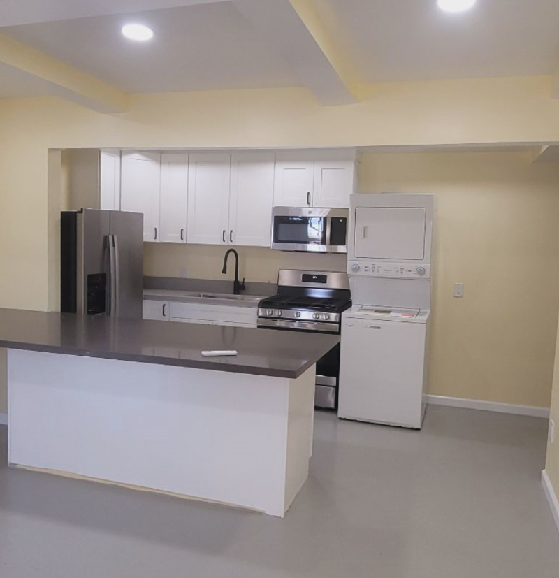 ENTIRE 3 BED HOUSE -20 min drive to 6 hospital