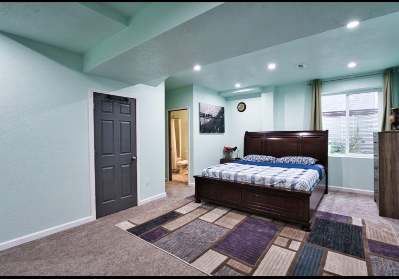 King size bed in Garden Level