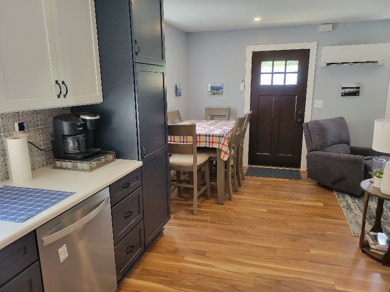 Smittys Lake House - Photo 6