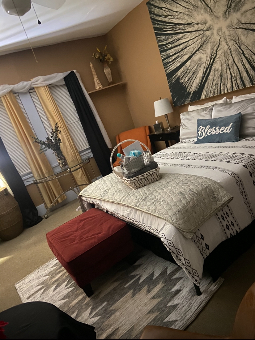 SPECIAL 10 Percent Off 1400 Private Room In Berkeley Sq For 