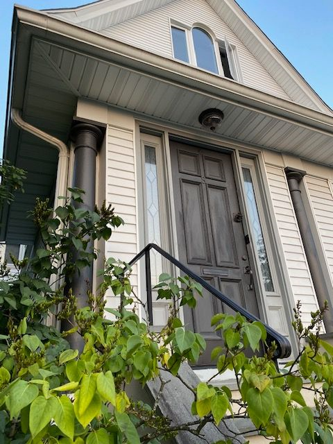Embrace Cozy Living in a Charming 1-Bedroom House in Desirable Yonkers, New York! - Photo 2