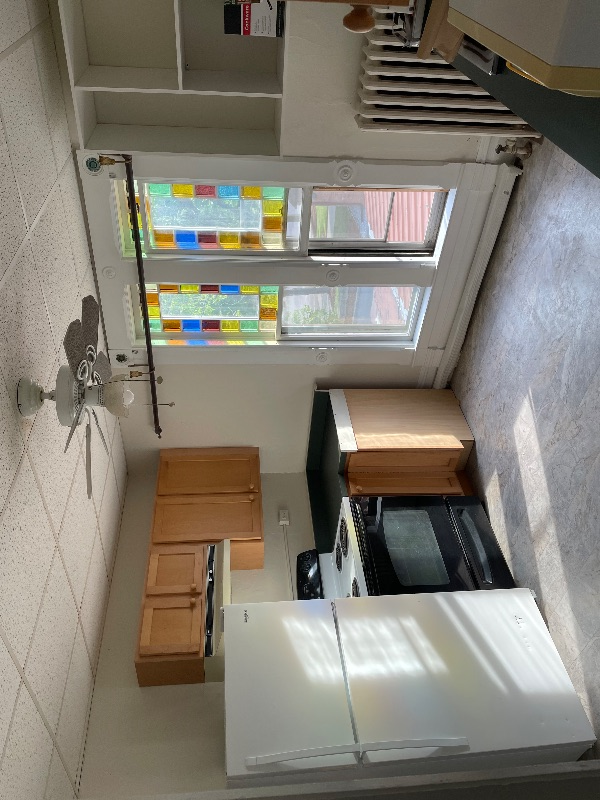 Utilities included. 10 miles to Northwestern Med Center. St. Albans - Photo 4