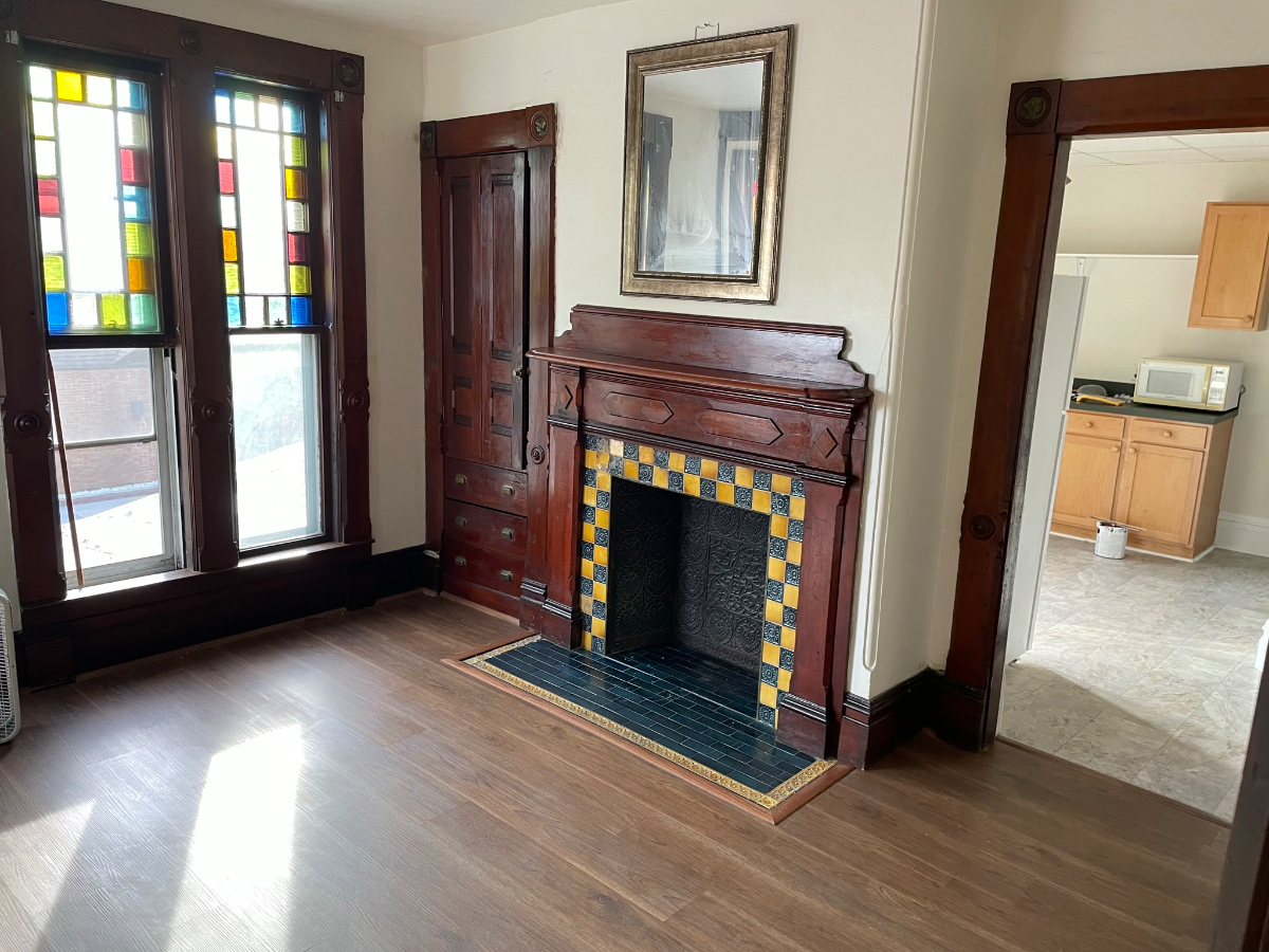 Utilities included. 10 miles to Northwestern Med Center. St. Albans - Photo 1
