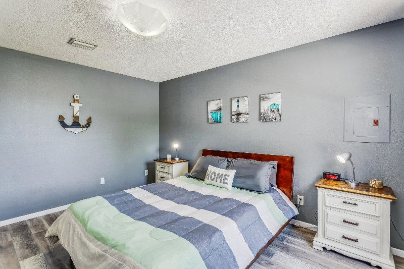 Quaint Cottage by the Bay (Porthole Paradise) - Photo 10
