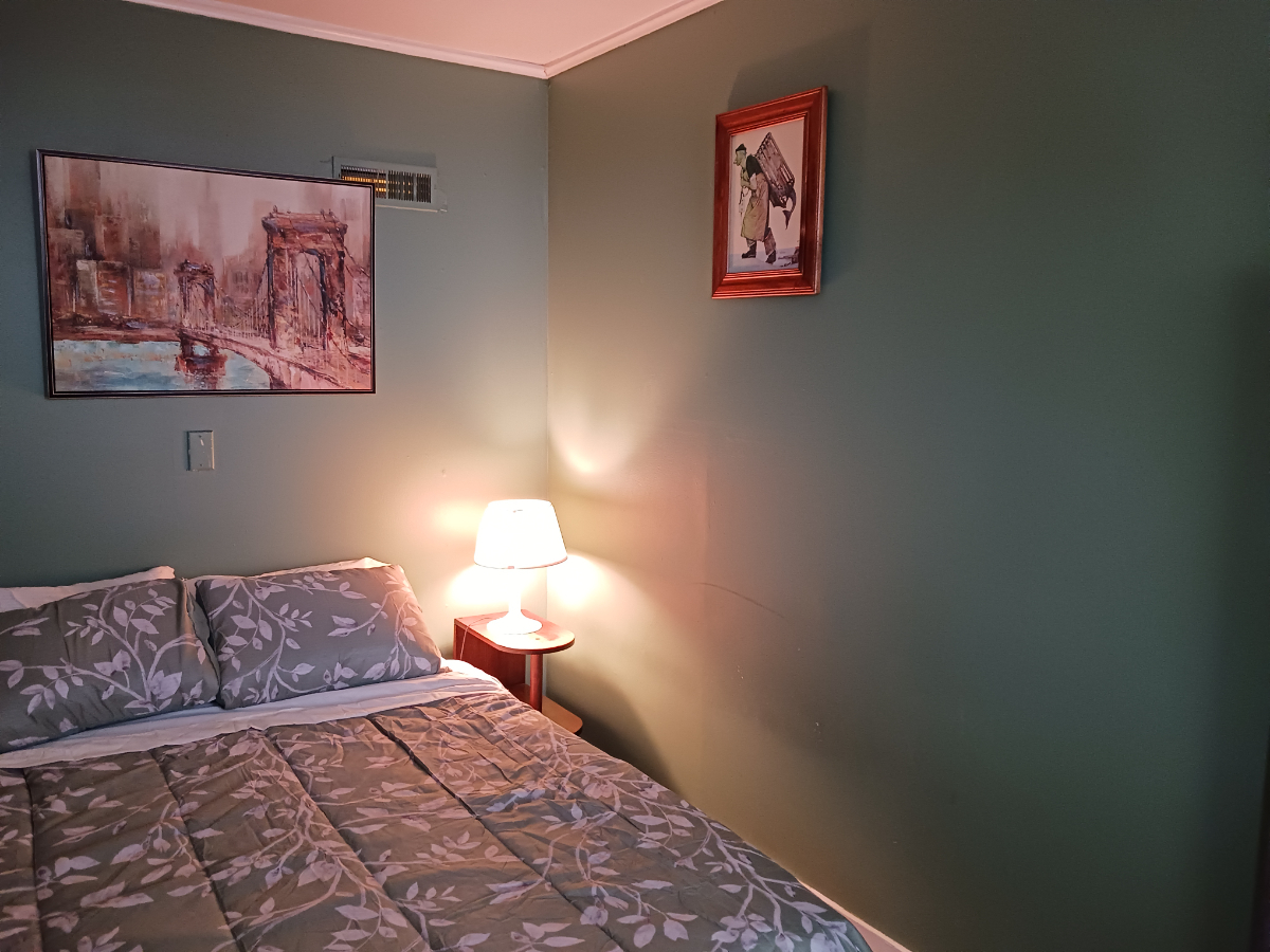 Charming downtown apartment - Photo 3