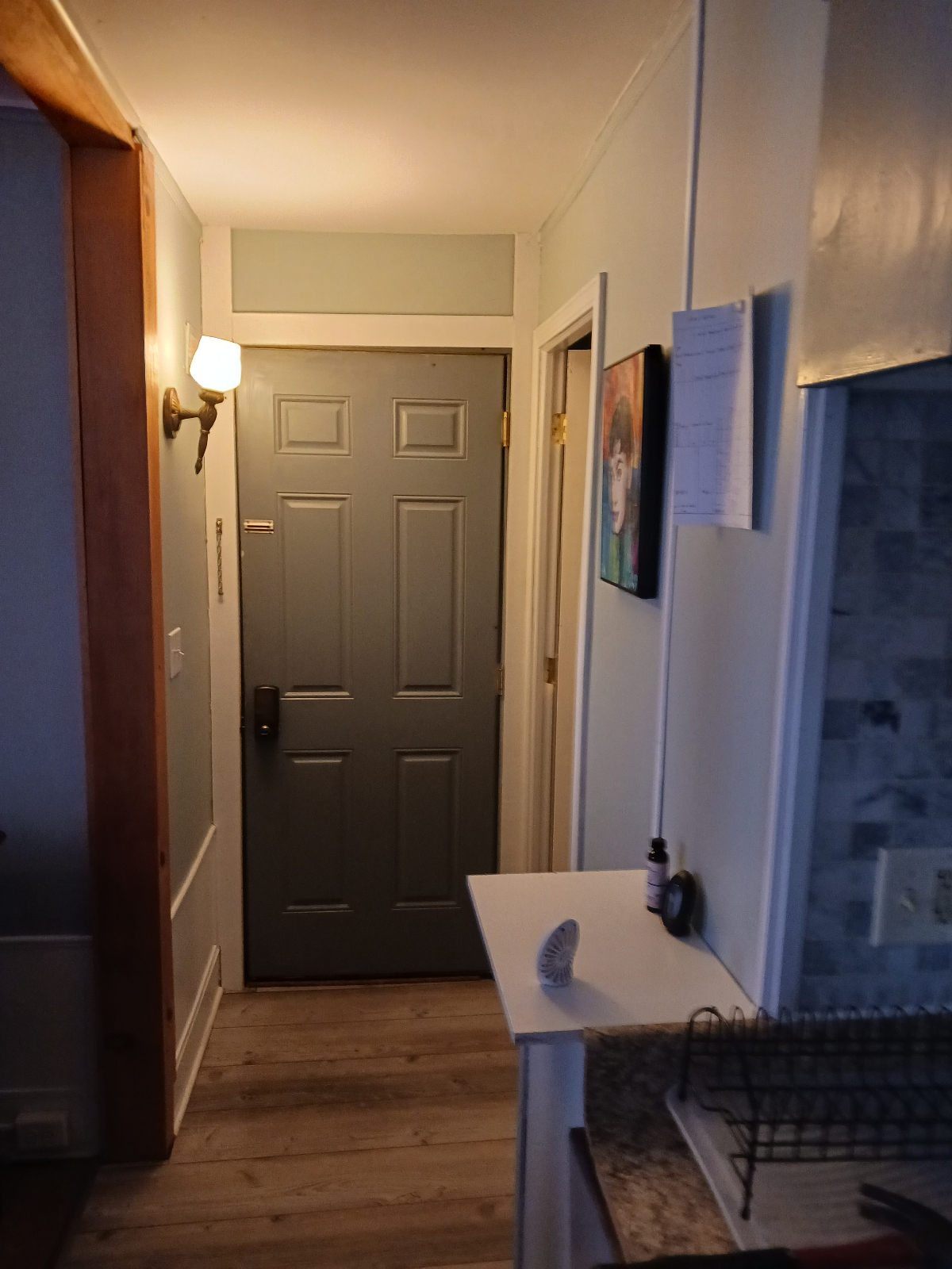 Charming downtown apartment - Photo 6