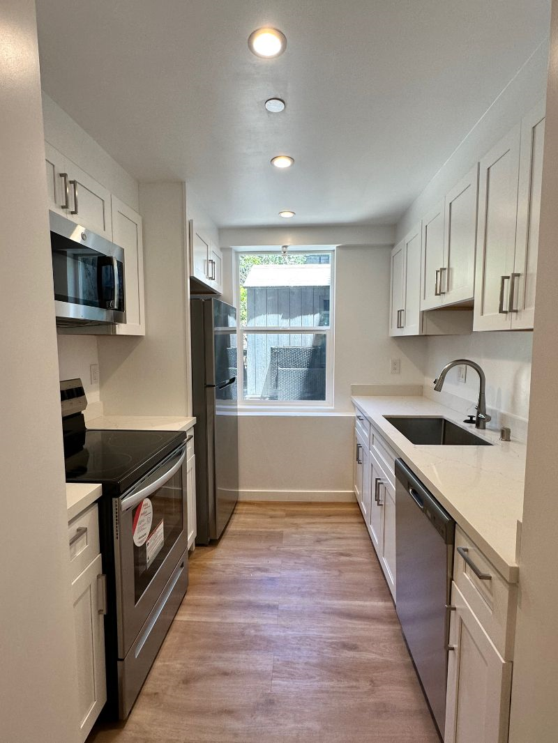 Newly Built Garden Unit in Nob Hill- Pets OK - Photo 1