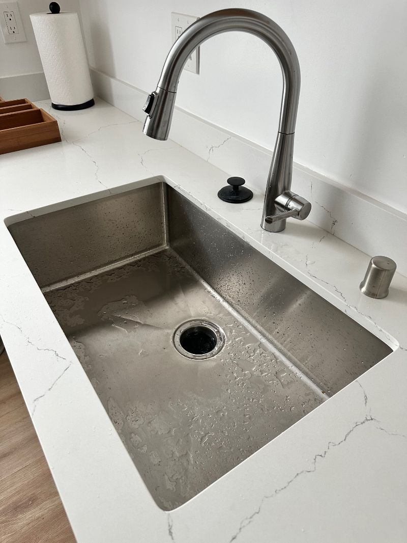 Newly Built Garden Unit in Nob Hill- Pets OK - Photo 4