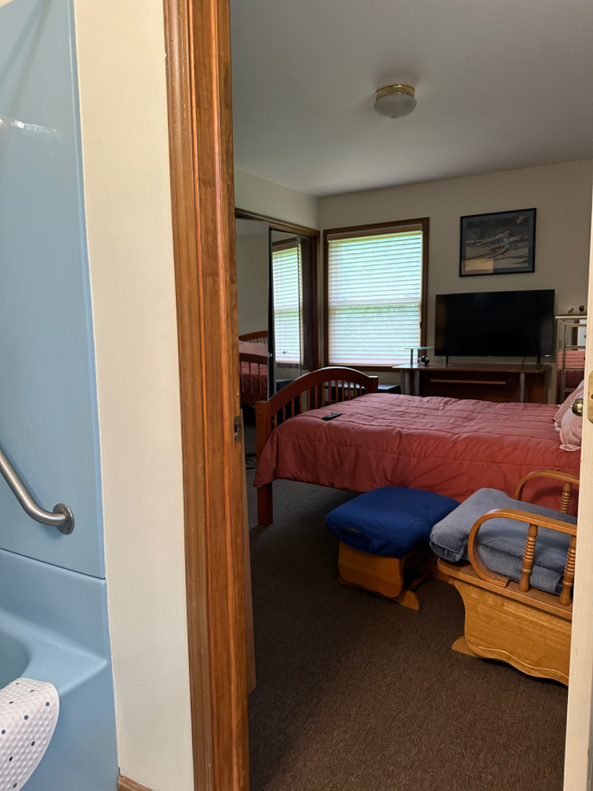 Cozy Retreat in Peru, NY - Midterm Rental with... - Photo 4