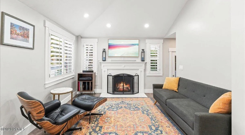 Rare Millcreek Home - Photo 3