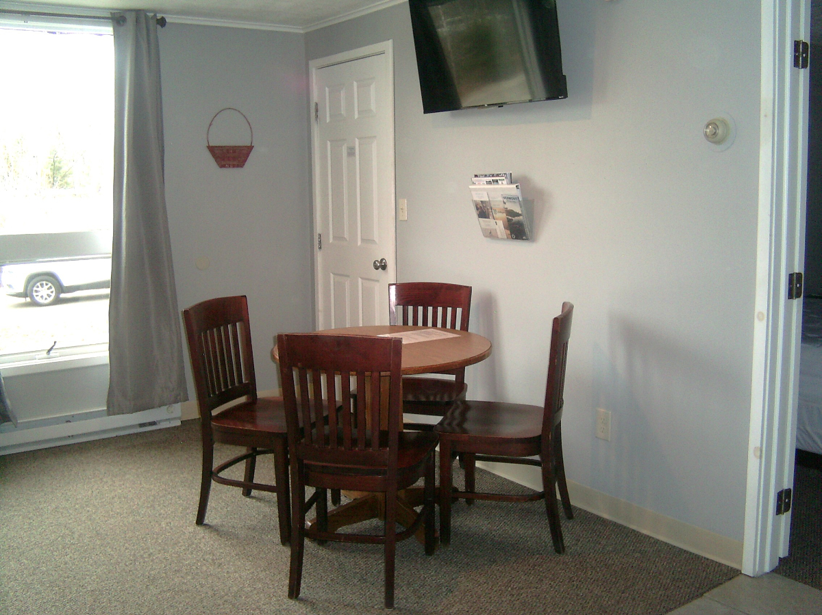 CLEAN / Comfortable  1 Bedroom Cabin Near Rutland - Photo 9