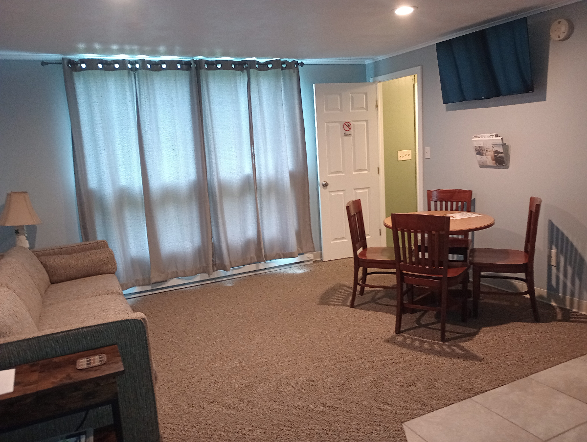 CLEAN / Comfortable  1 Bedroom Cabin Near Rutland - Photo 10
