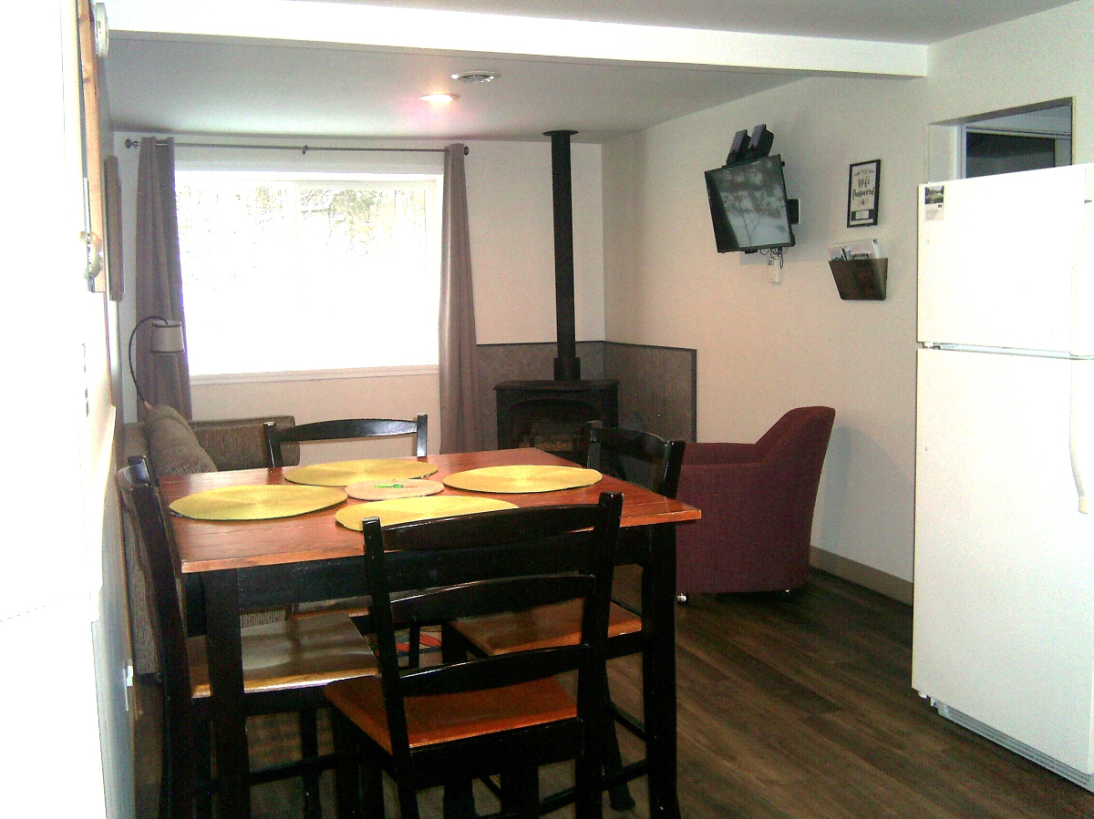 CLEAN / Comfortable  1 Bedroom Cabin Near Rutland - Photo 9