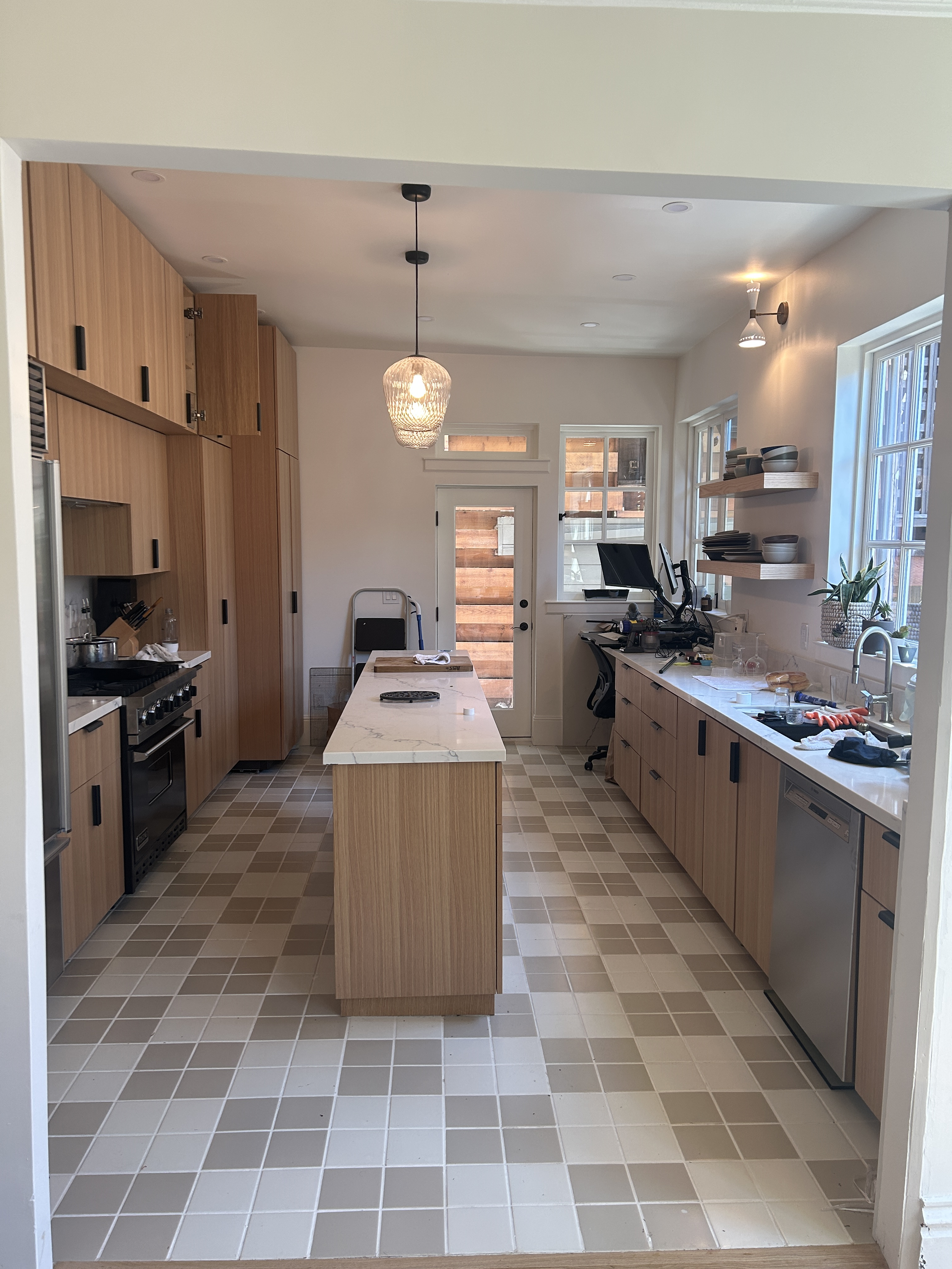 Renovated Sublet Available in Pacific Heights - Photo 3