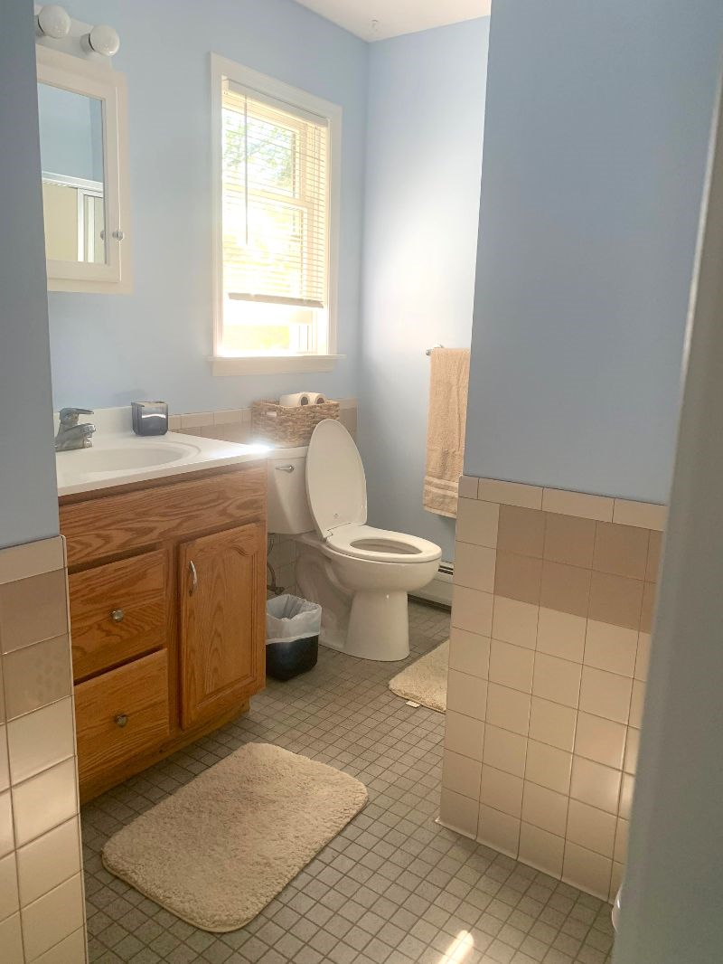 Quiet 1 bedroom apartment located near several local hospitals - Photo 11