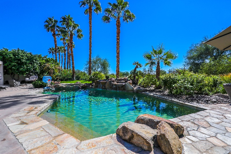 Private casita in gated PGA West community - Photo 6